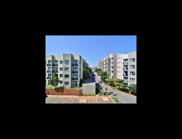 2 BEDROOM APARTMENT FOR SALE IN UMHLANGA RIDGE
